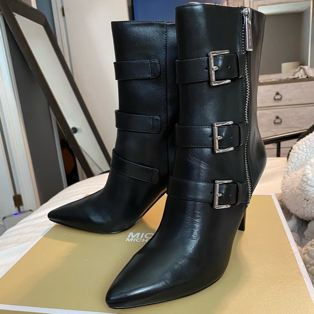 Michael Kors Lori Bootie